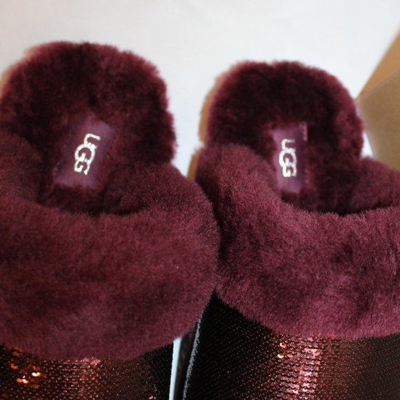 NIB‎ UGG WOMEN'S SCUFFETTE II METALLIC BURGUNDY PORT SLIPPERS - Picture 4 of 8